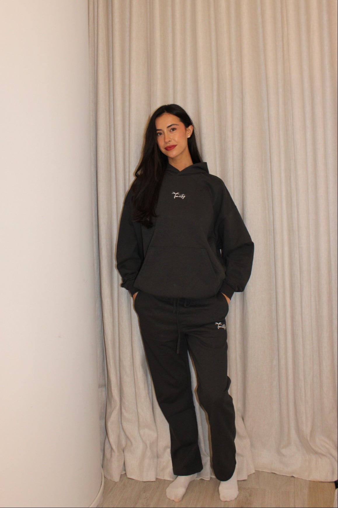 Signature Sweatpants Dark Grey